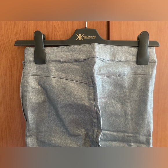 NWT - shiny night time silver coated hot pants - side zipper - Picture 5 of 8